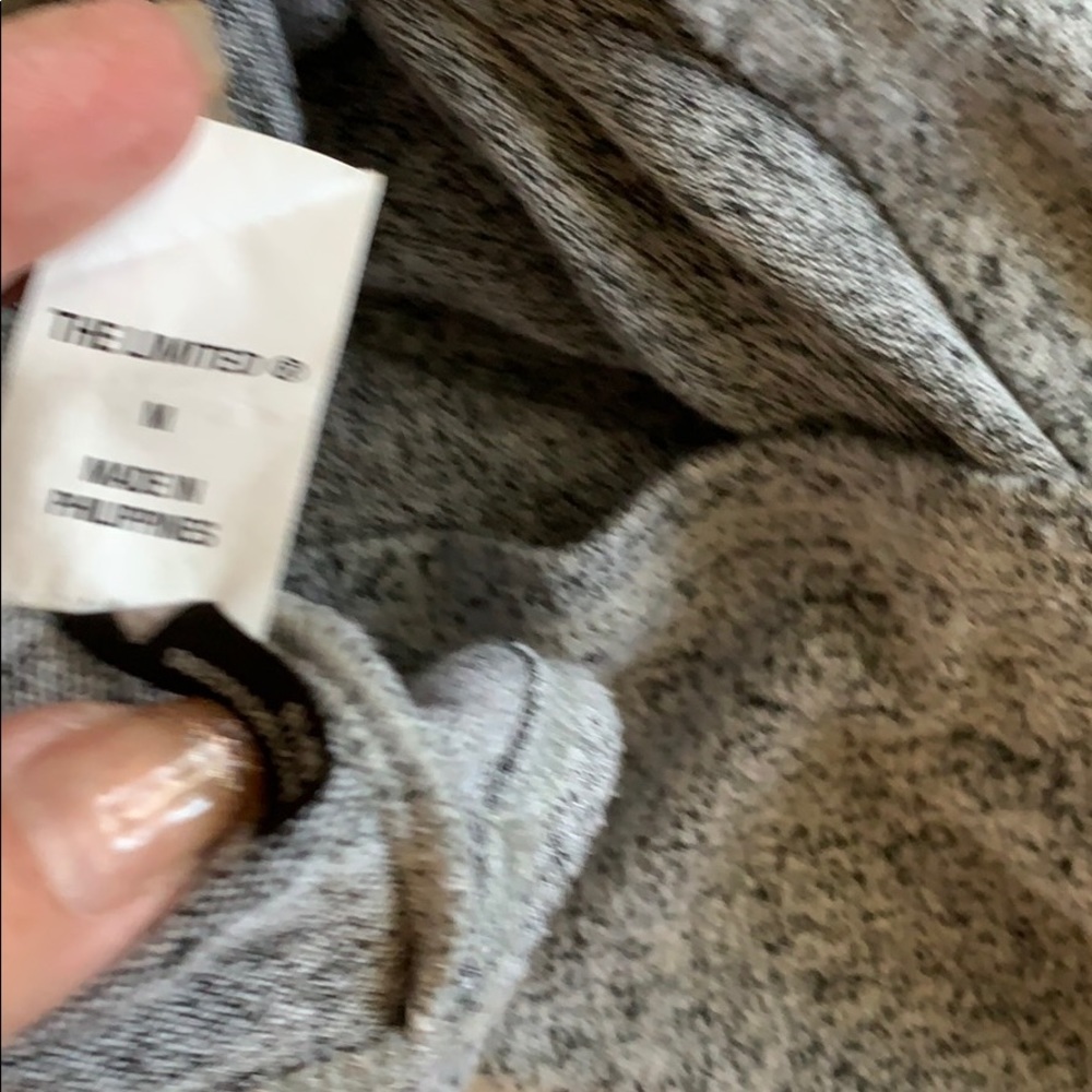 Sweater - Picture 5 of 6